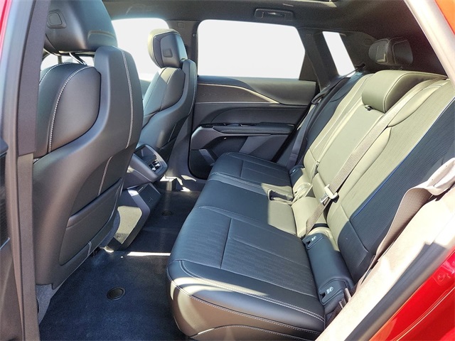 2026 Cadillac LYRIQ Sport Image 7 of 21