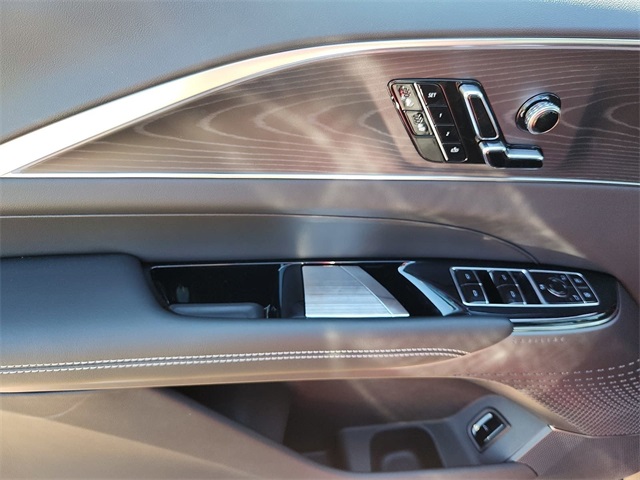 2026 Cadillac LYRIQ Sport Image 12 of 21