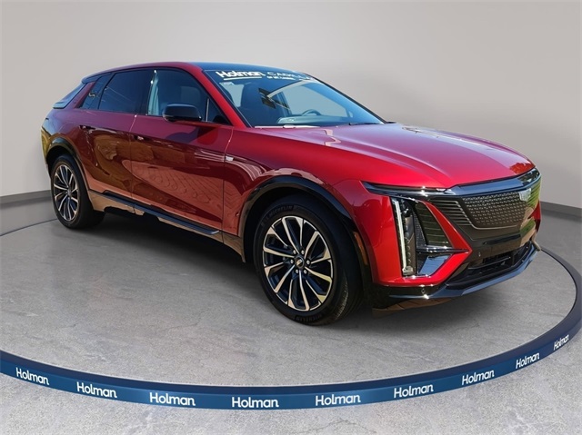 2026 Cadillac LYRIQ Sport Image 2 of 21