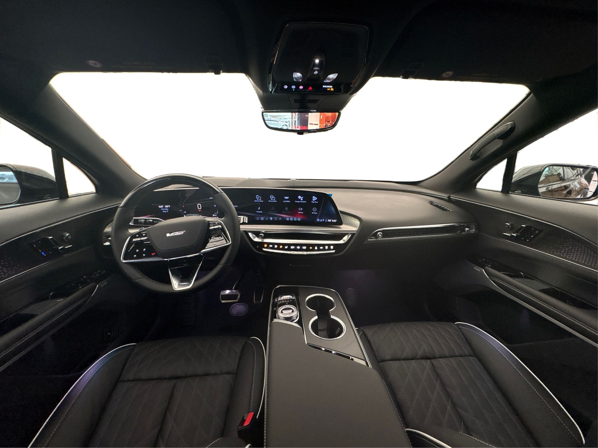 2026 Cadillac LYRIQ LYRIQ-V Premium Image 15 of 35