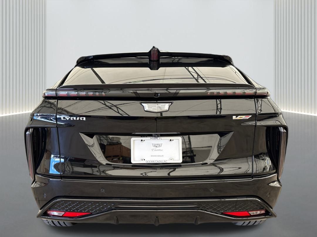 2026 Cadillac LYRIQ LYRIQ-V Premium Image 10 of 35