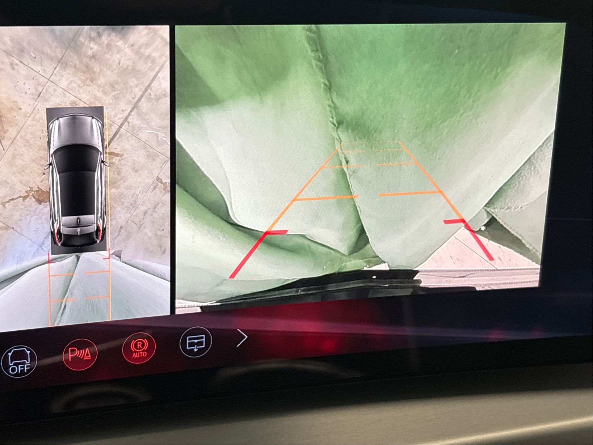 2026 Cadillac LYRIQ LYRIQ-V Premium Image 30 of 35