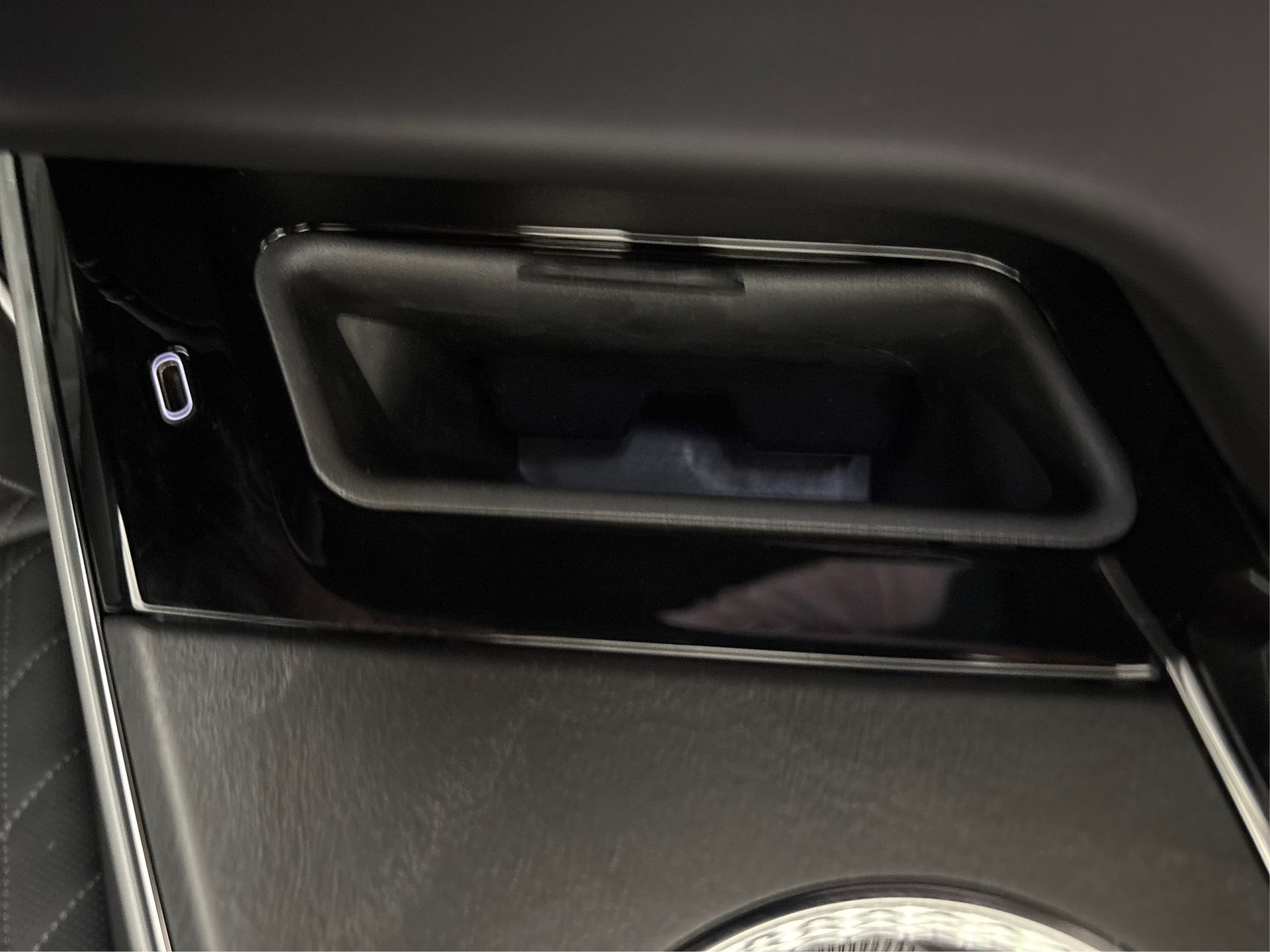 2026 Cadillac LYRIQ LYRIQ-V Premium Image 25 of 35