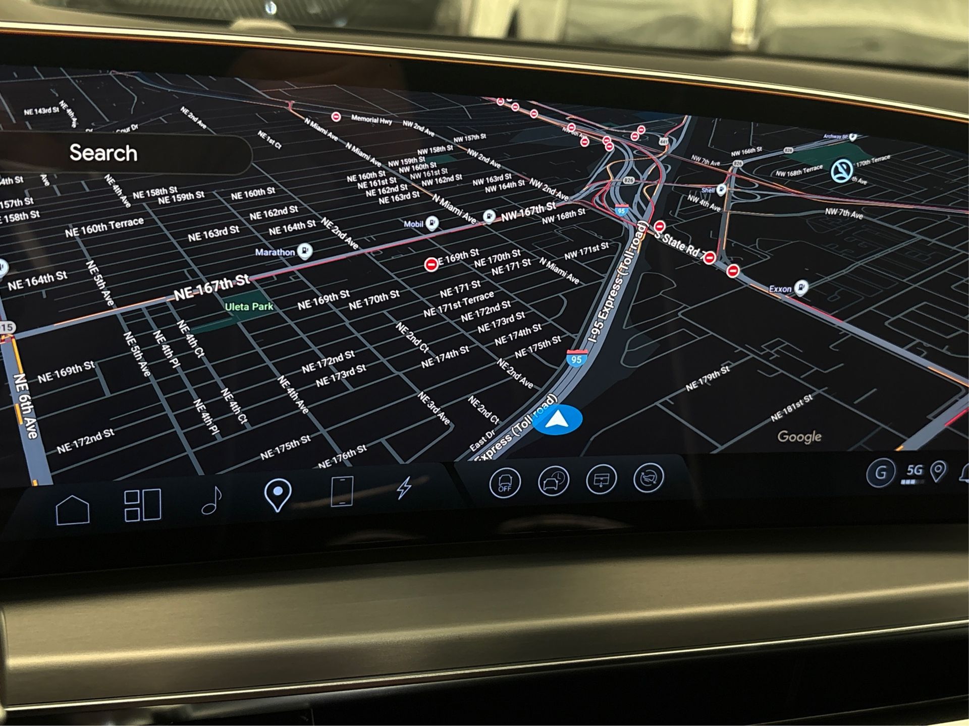 2026 Cadillac LYRIQ LYRIQ-V Premium Image 28 of 35