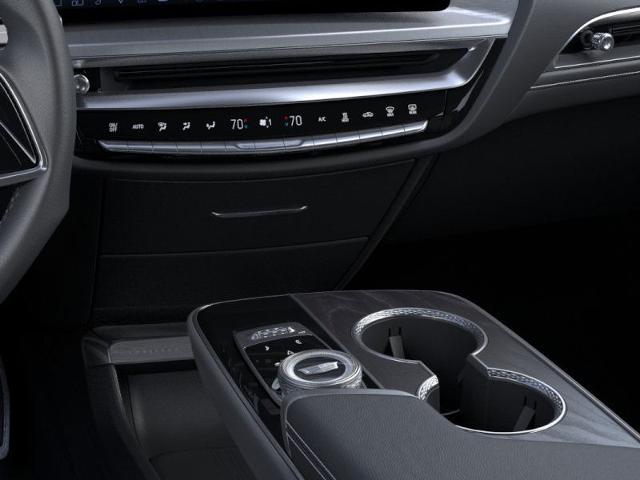 Vehicle image 23 of 24