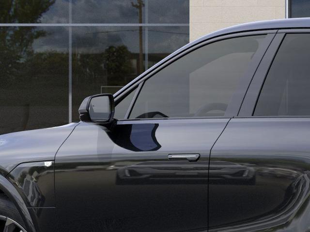 Vehicle image 12 of 24