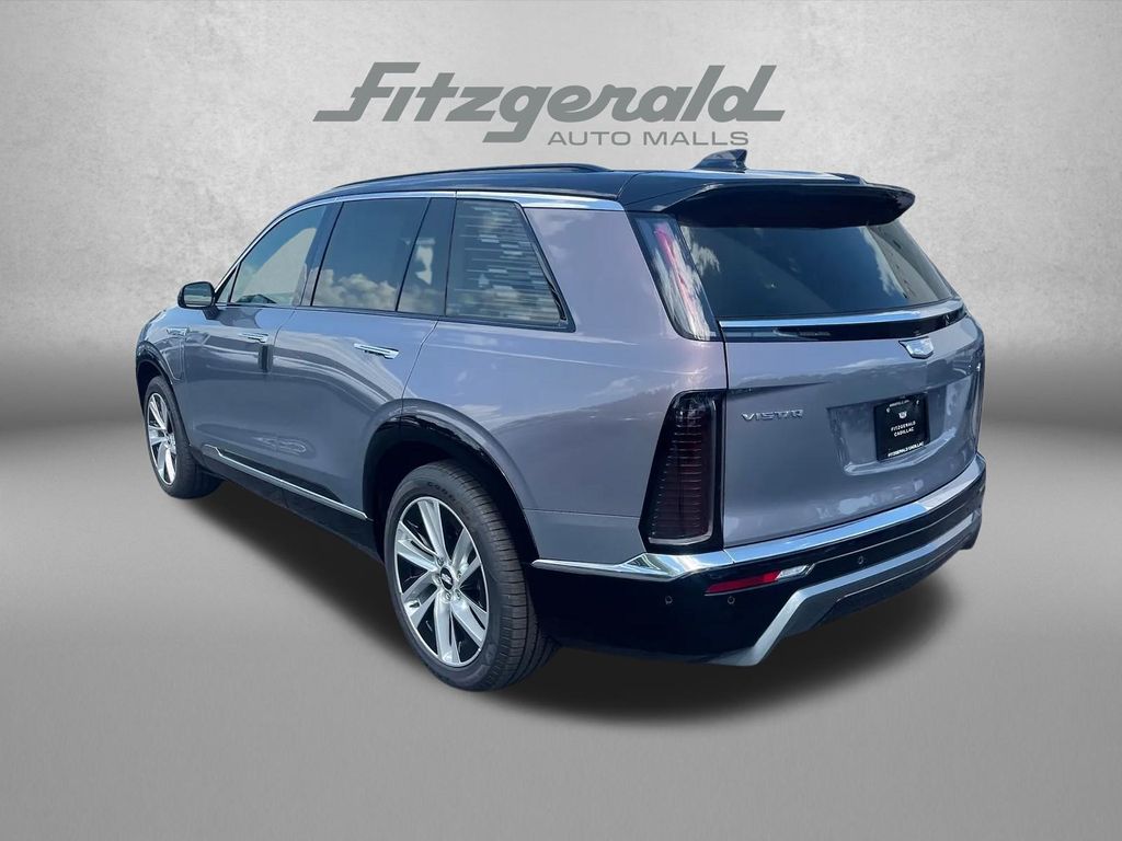 2026 Cadillac VISTIQ Luxury Image 7 of 31