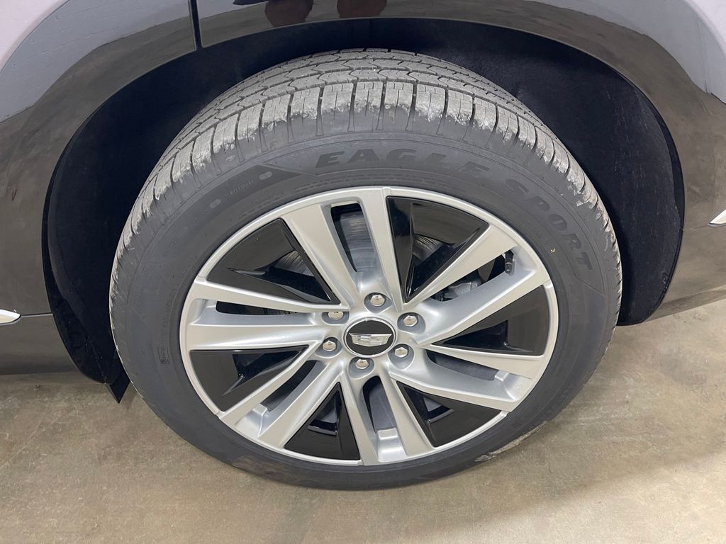 2026 Cadillac VISTIQ Luxury Image 9 of 31