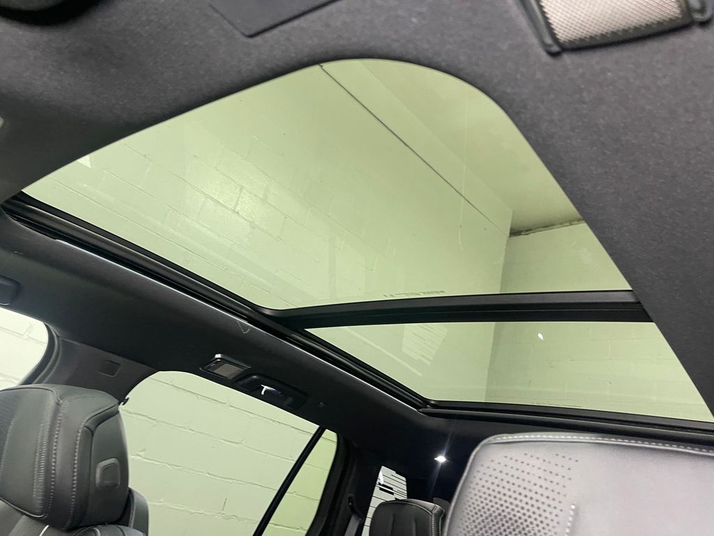 2026 Cadillac VISTIQ Luxury Image 29 of 31