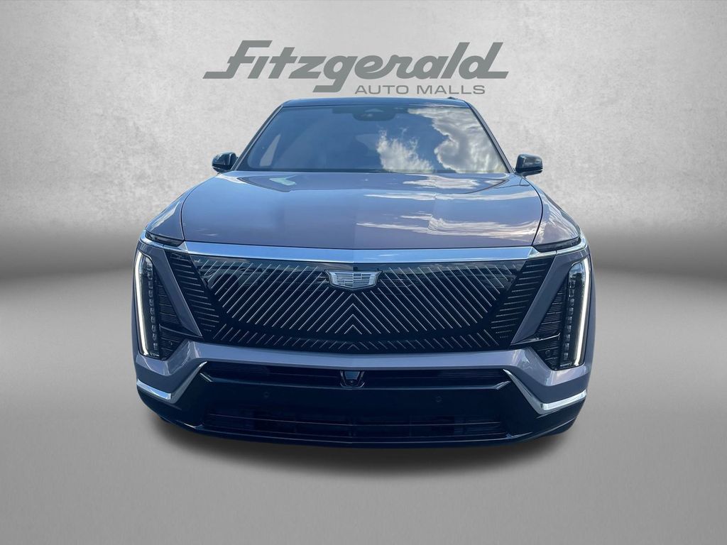 2026 Cadillac VISTIQ Luxury Image 2 of 31