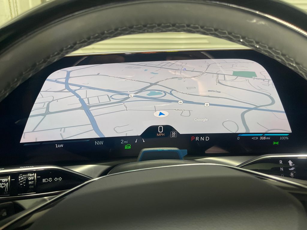 2026 Cadillac VISTIQ Luxury Image 28 of 31