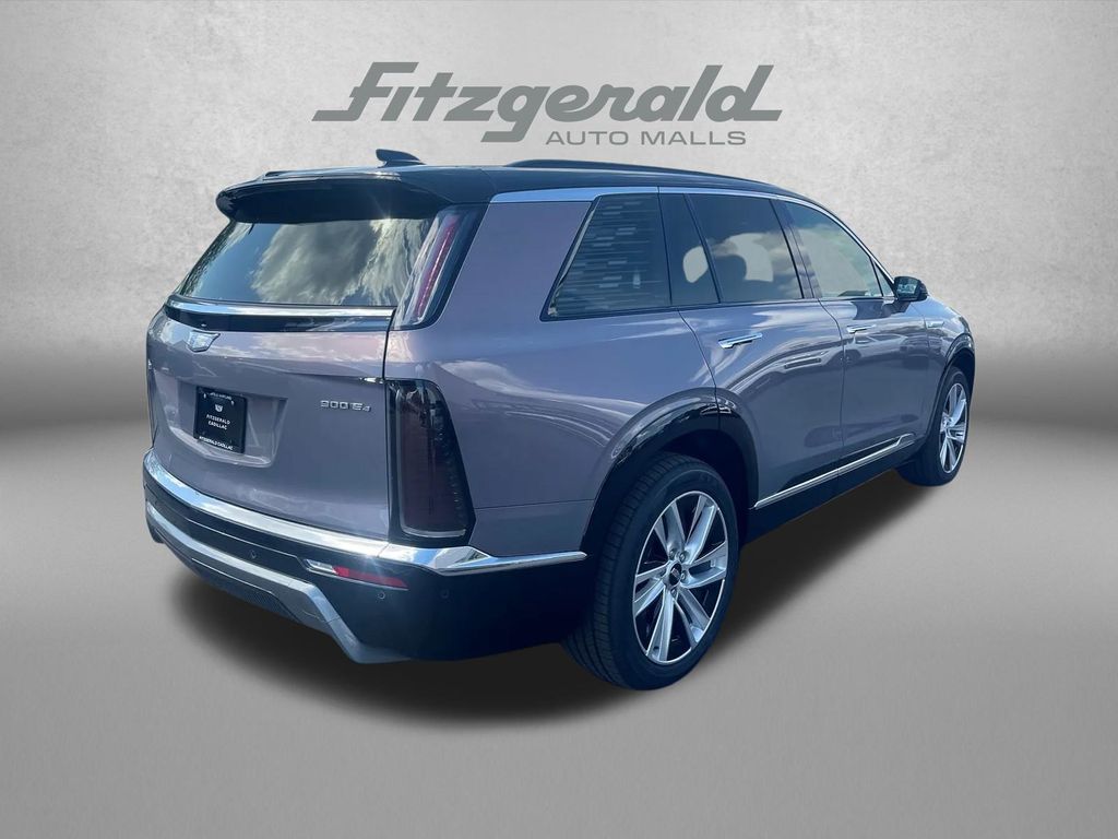 2026 Cadillac VISTIQ Luxury Image 5 of 31