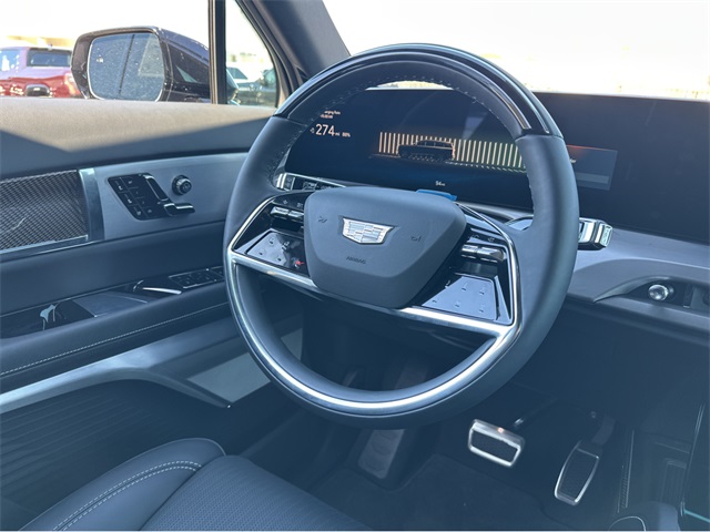 2026 Cadillac VISTIQ Luxury Image 16 of 36