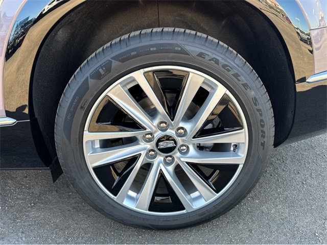 2026 Cadillac VISTIQ Luxury Image 7 of 36