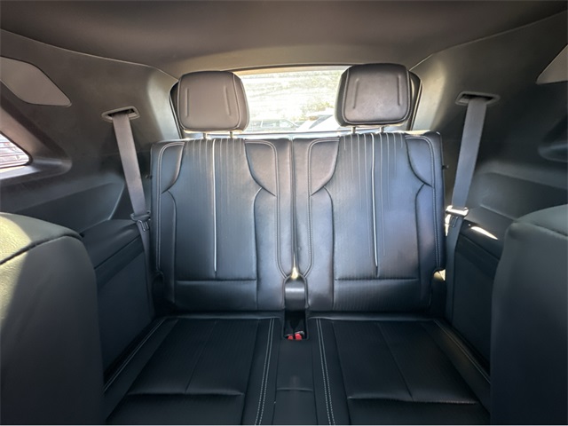 2026 Cadillac VISTIQ Luxury Image 12 of 36