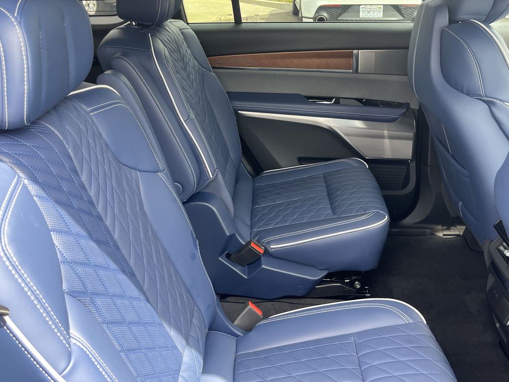 2026 Cadillac VISTIQ Premium Luxury Image 5 of 27