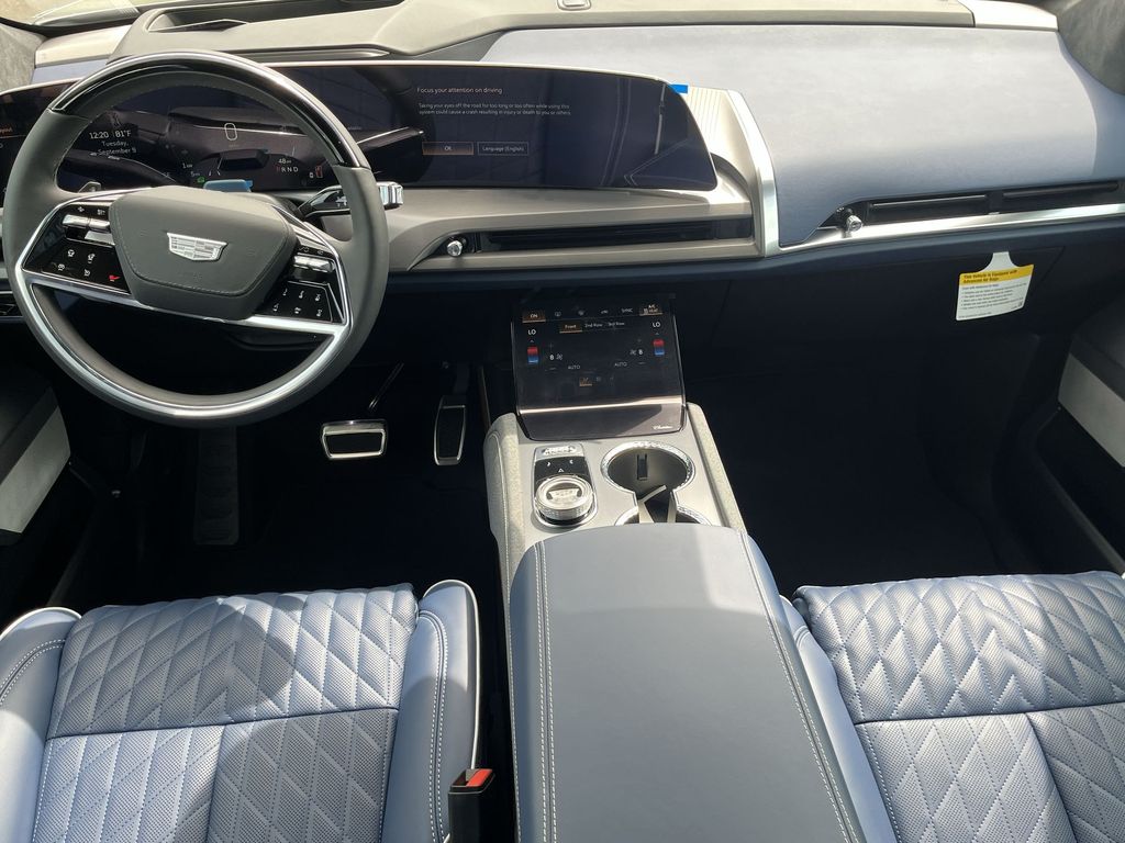 2026 Cadillac VISTIQ Premium Luxury Image 10 of 27