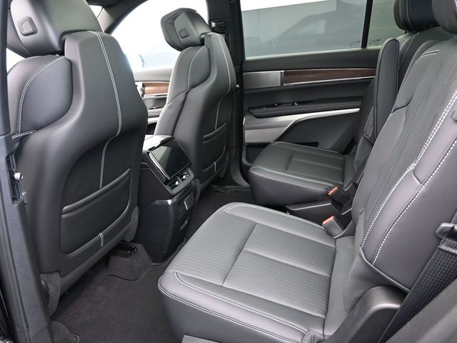 Vehicle image 51 of 69