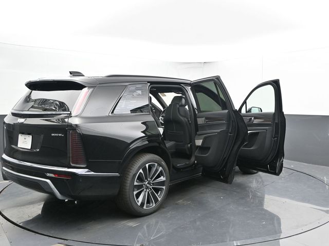 Vehicle image 28 of 69