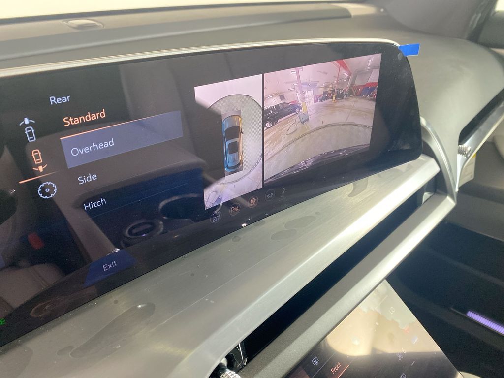 2026 Cadillac VISTIQ Sport Image 29 of 34