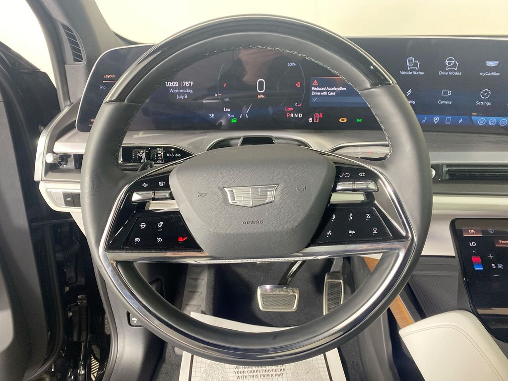 2026 Cadillac VISTIQ Sport Image 31 of 34