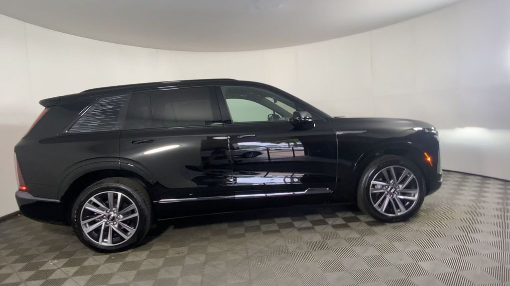 2026 Cadillac VISTIQ Sport Image 6 of 34