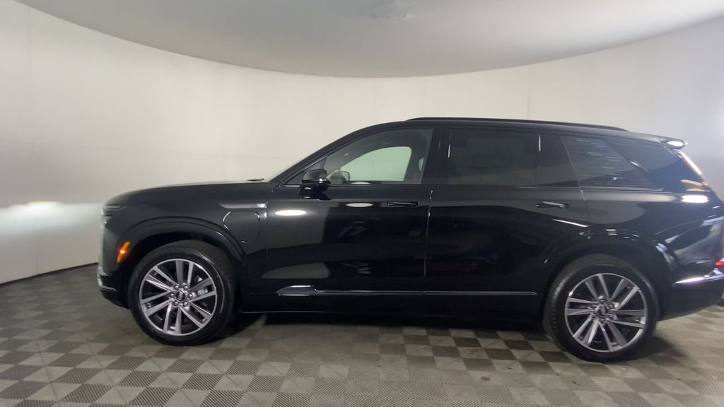 2026 Cadillac VISTIQ Sport Image 8 of 34