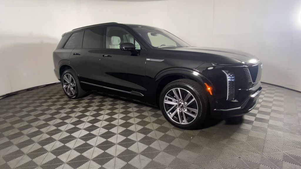 2026 Cadillac VISTIQ Sport Image 4 of 34