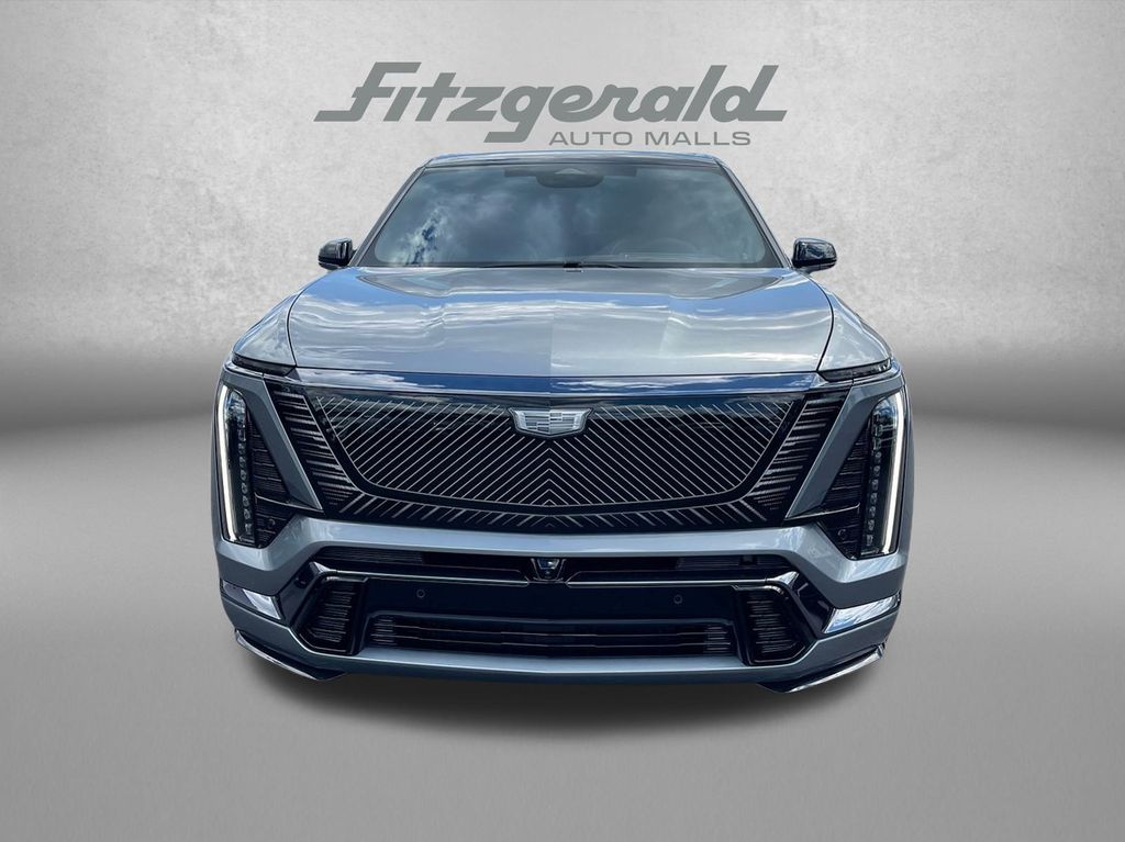 2026 Cadillac VISTIQ Platinum Image 2 of 31