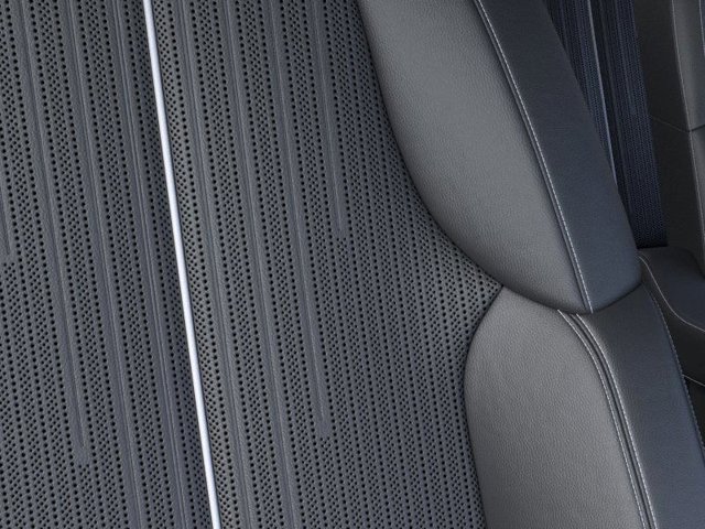 Vehicle image 14 of 24