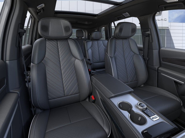 2026 Cadillac VISTIQ Platinum Image 10 of 24