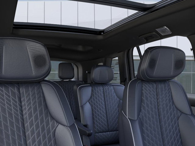 2026 Cadillac VISTIQ Premium Luxury Image 11 of 24