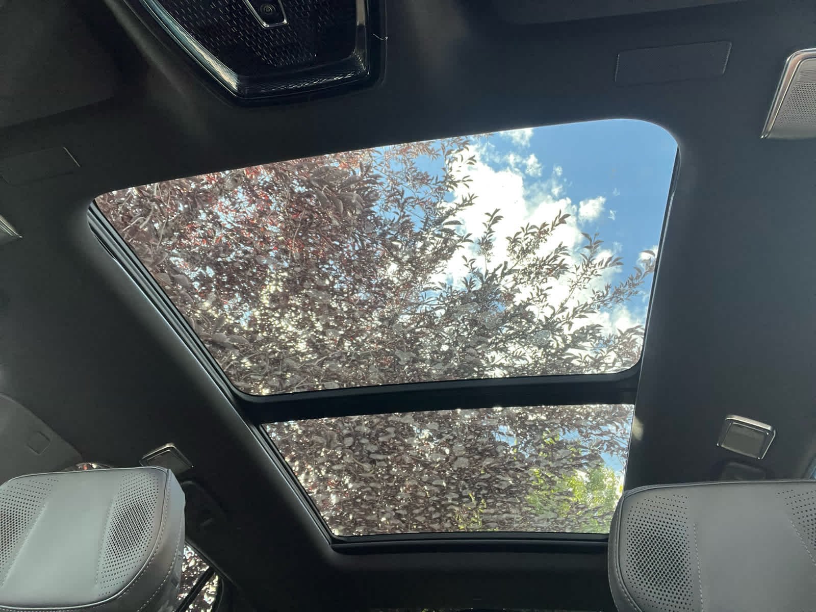 2026 Cadillac VISTIQ Sport Image 26 of 32