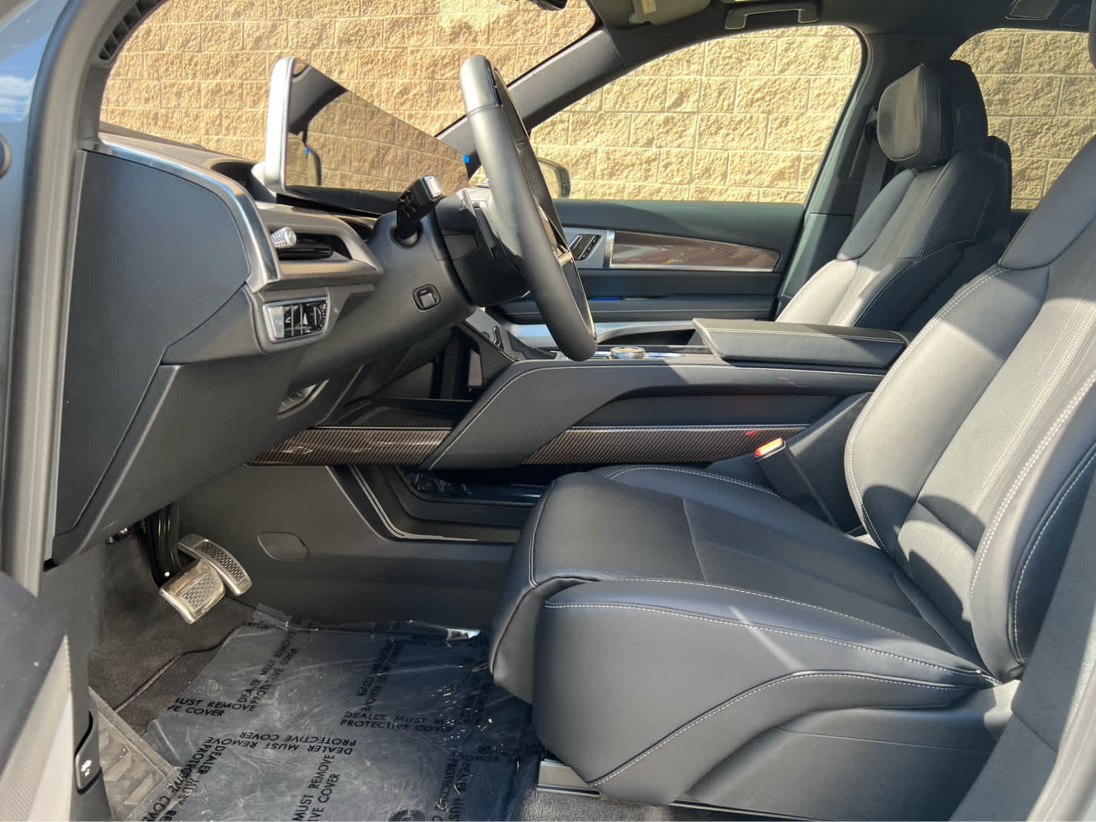 2026 Cadillac VISTIQ Sport Image 13 of 32