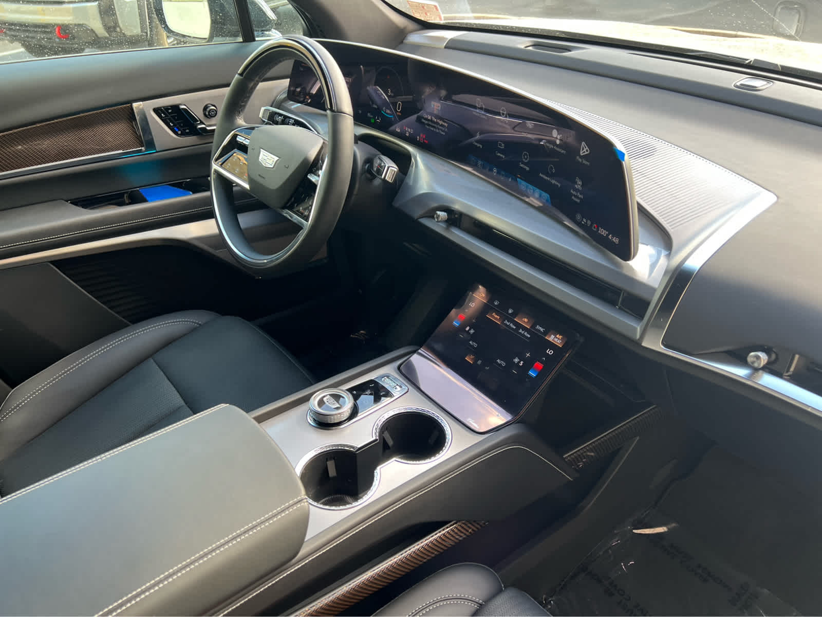 2026 Cadillac VISTIQ Sport Image 15 of 32