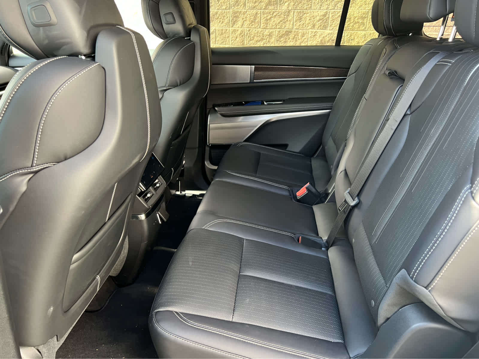 2026 Cadillac VISTIQ Sport Image 9 of 32