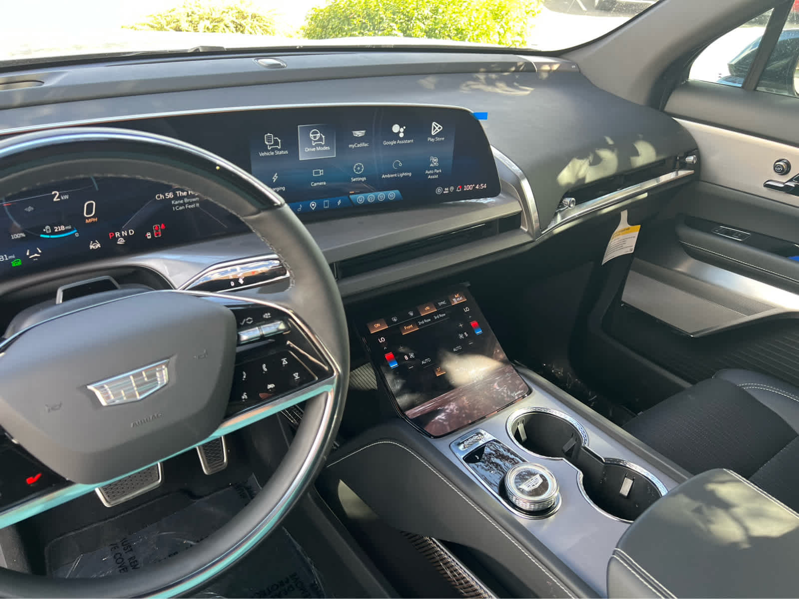 2026 Cadillac VISTIQ Sport Image 16 of 32