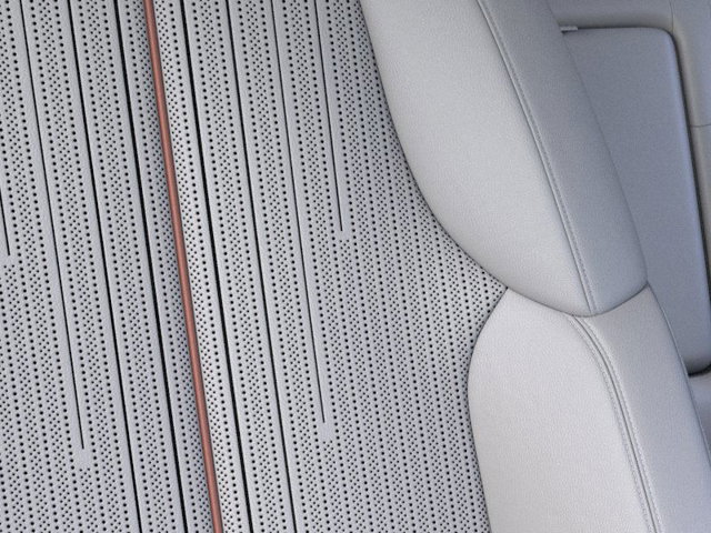 2026 Cadillac VISTIQ Sport Image 16 of 24