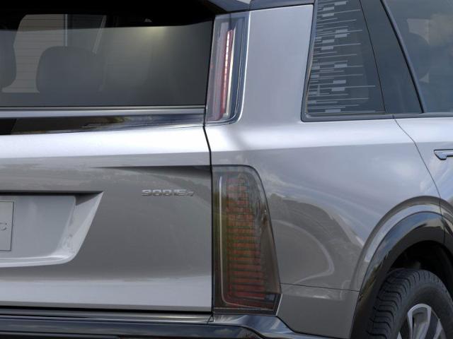 Vehicle image 11 of 24