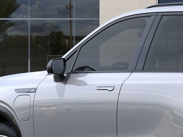Vehicle image 12 of 24