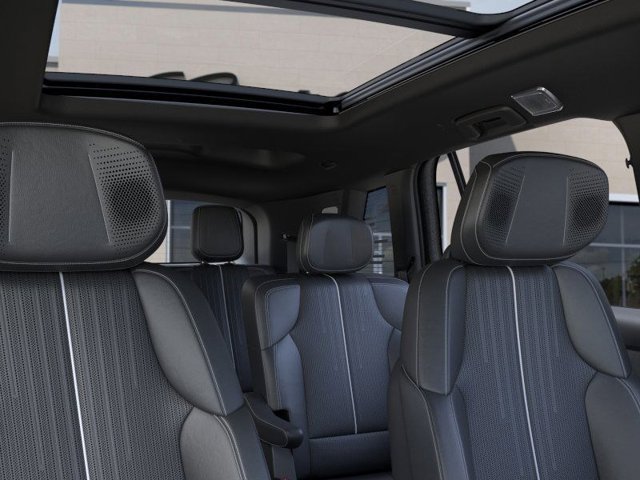 2026 Cadillac VISTIQ Sport Image 12 of 24