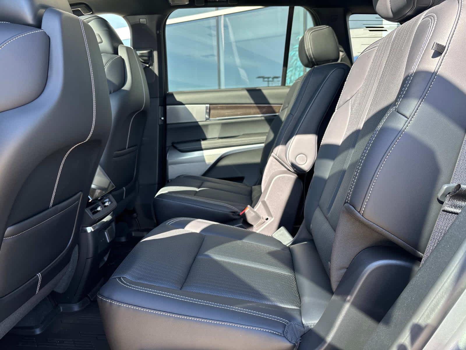 2026 Cadillac VISTIQ Sport Image 10 of 54