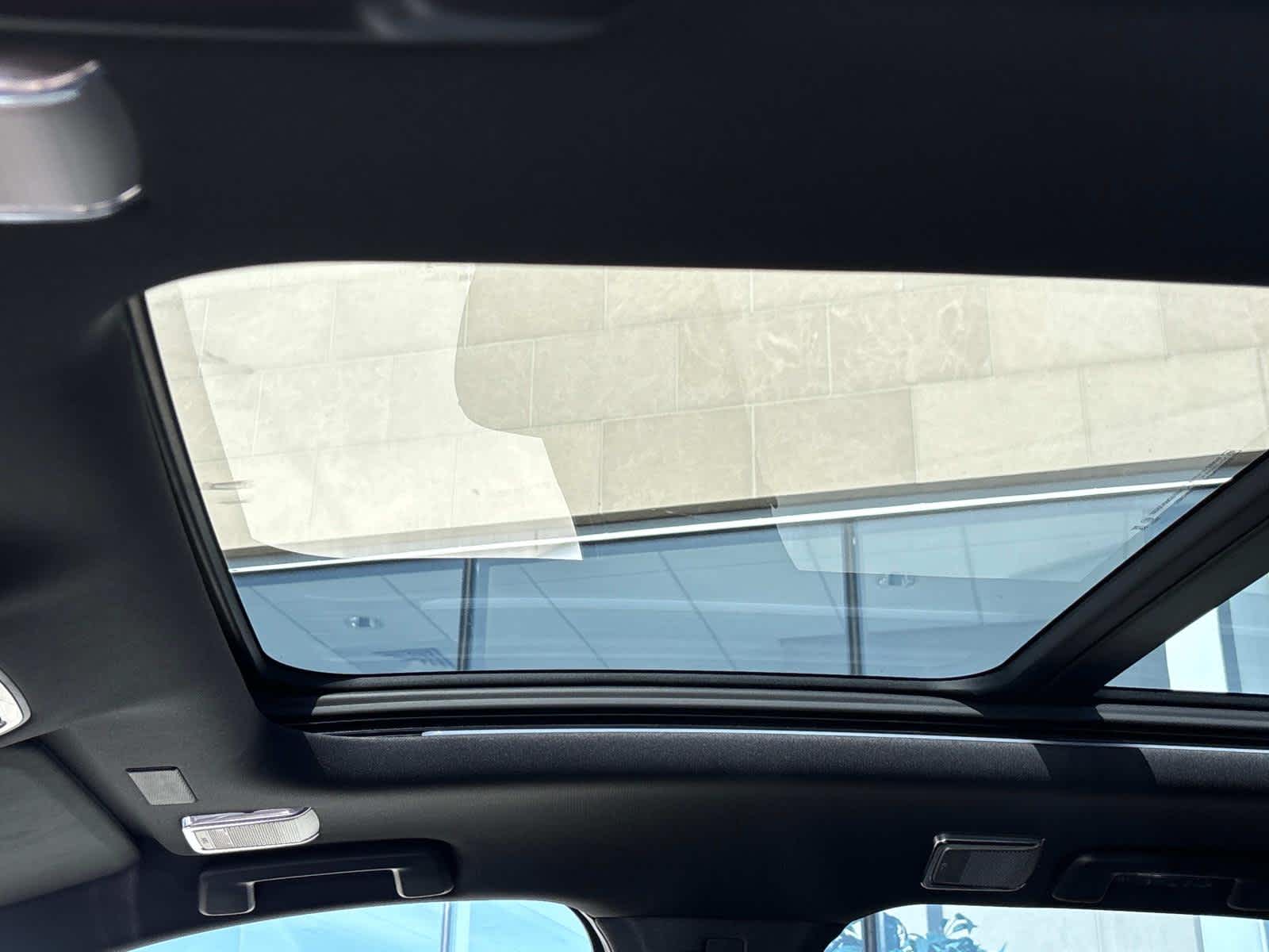 2026 Cadillac VISTIQ Sport Image 18 of 54