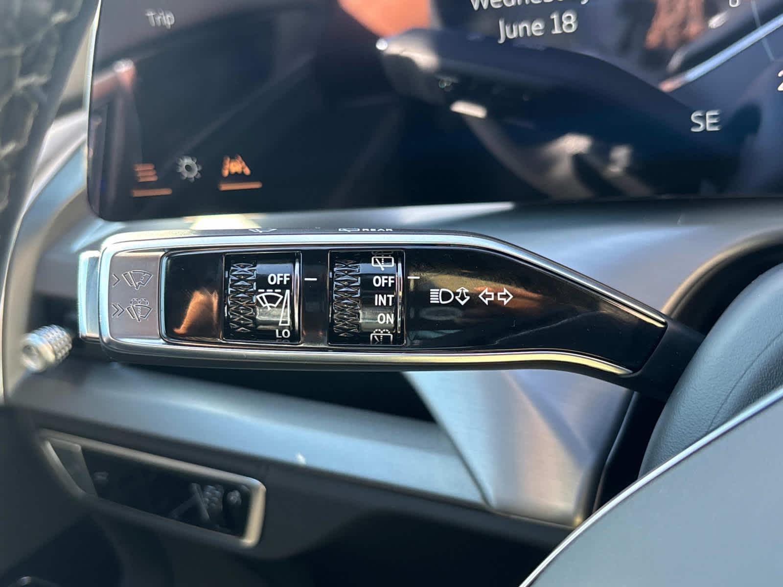 2026 Cadillac VISTIQ Sport Image 30 of 54