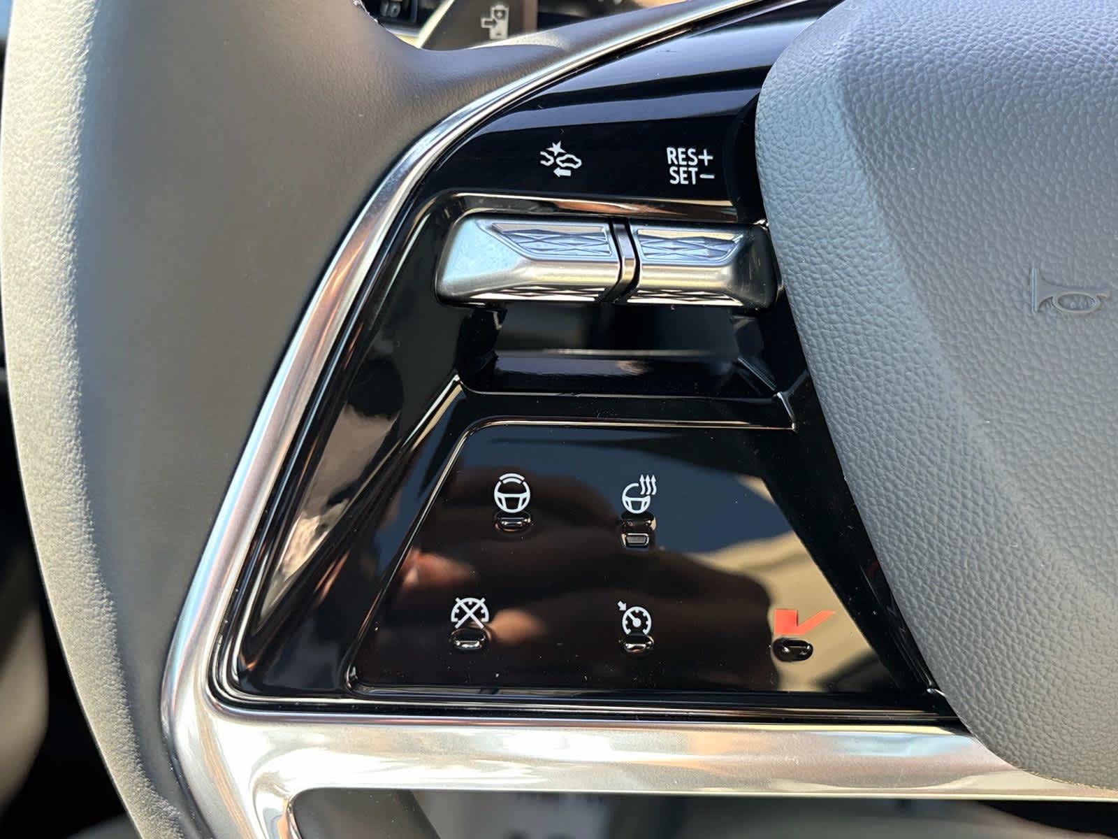 2026 Cadillac VISTIQ Sport Image 44 of 54