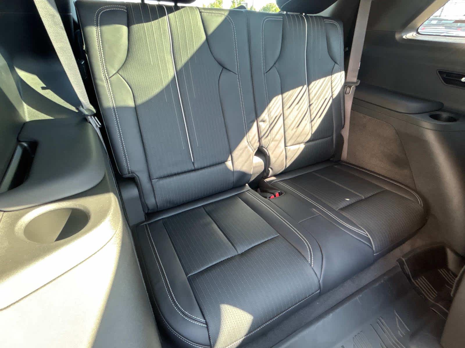 2026 Cadillac VISTIQ Sport Image 12 of 54