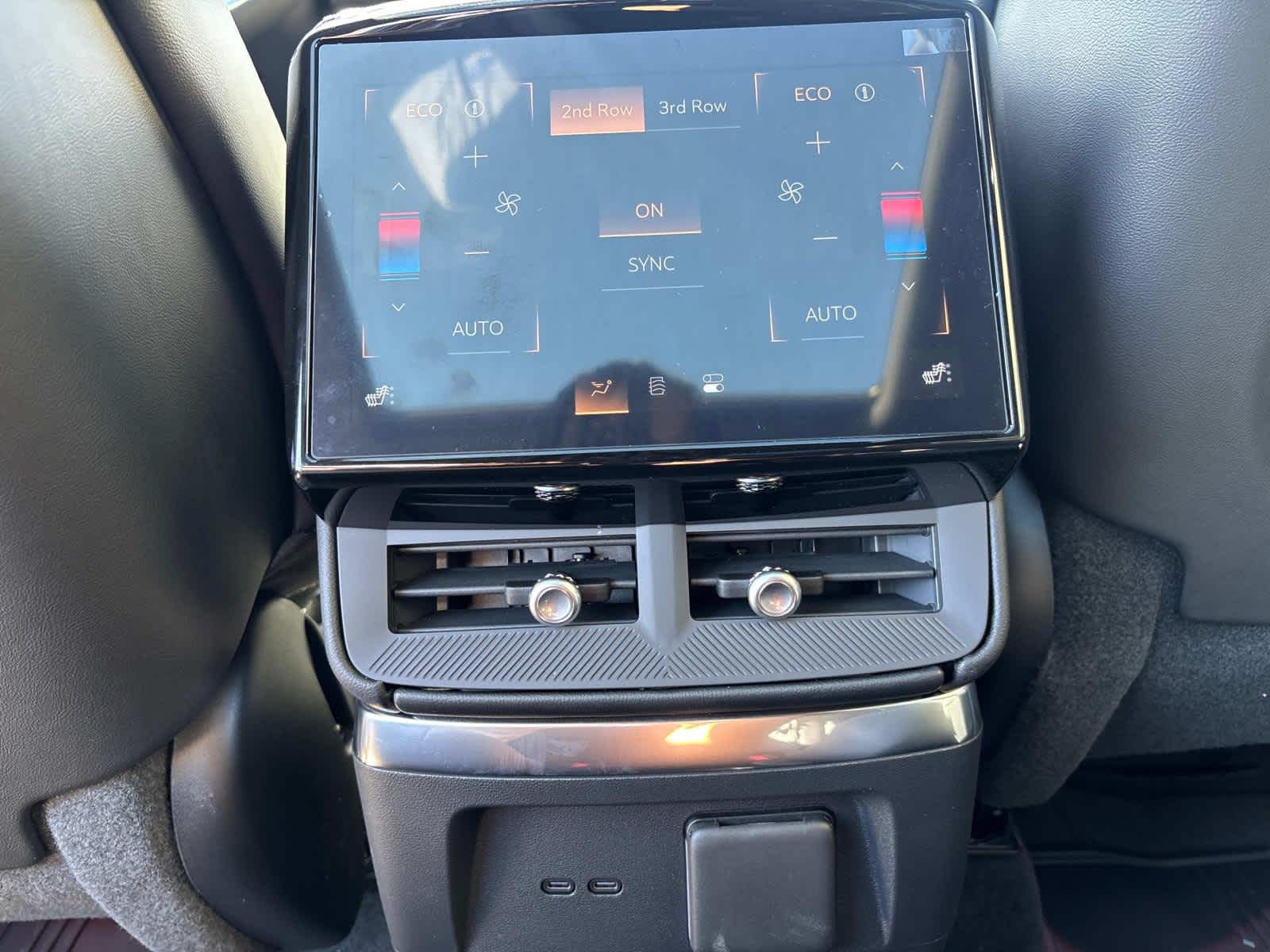 2026 Cadillac VISTIQ Sport Image 40 of 54