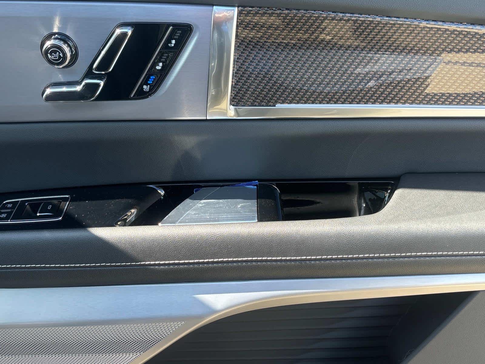 2026 Cadillac VISTIQ Sport Image 24 of 54