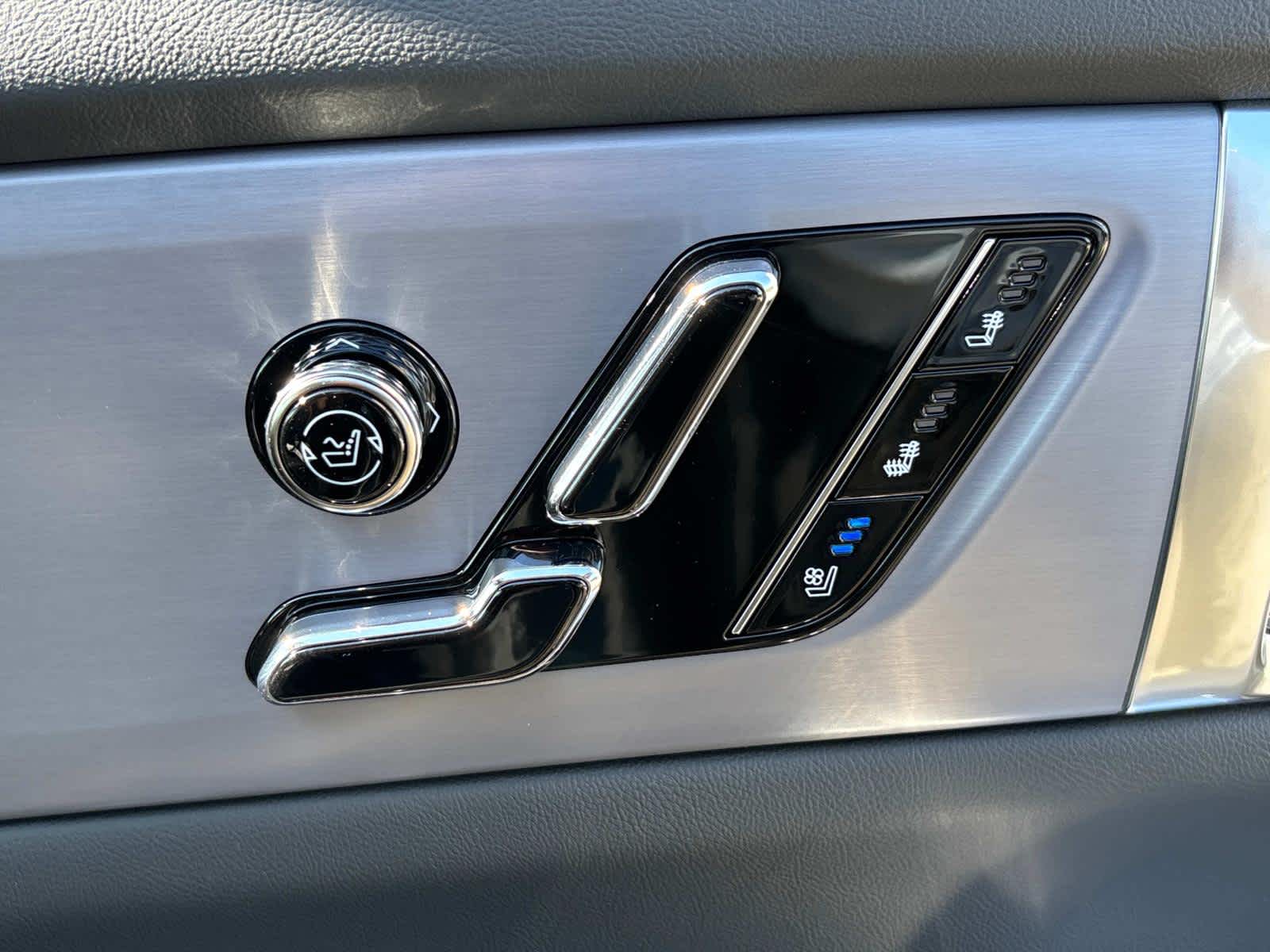 2026 Cadillac VISTIQ Sport Image 49 of 54