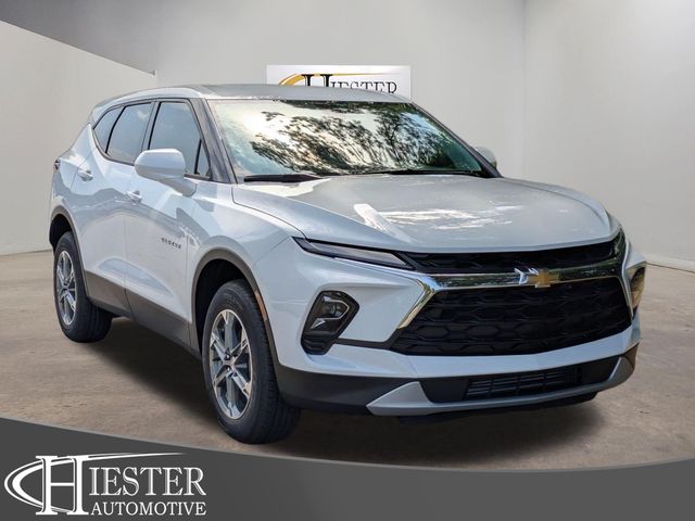 2026 Chevrolet Blazer LT Image 3 of 36